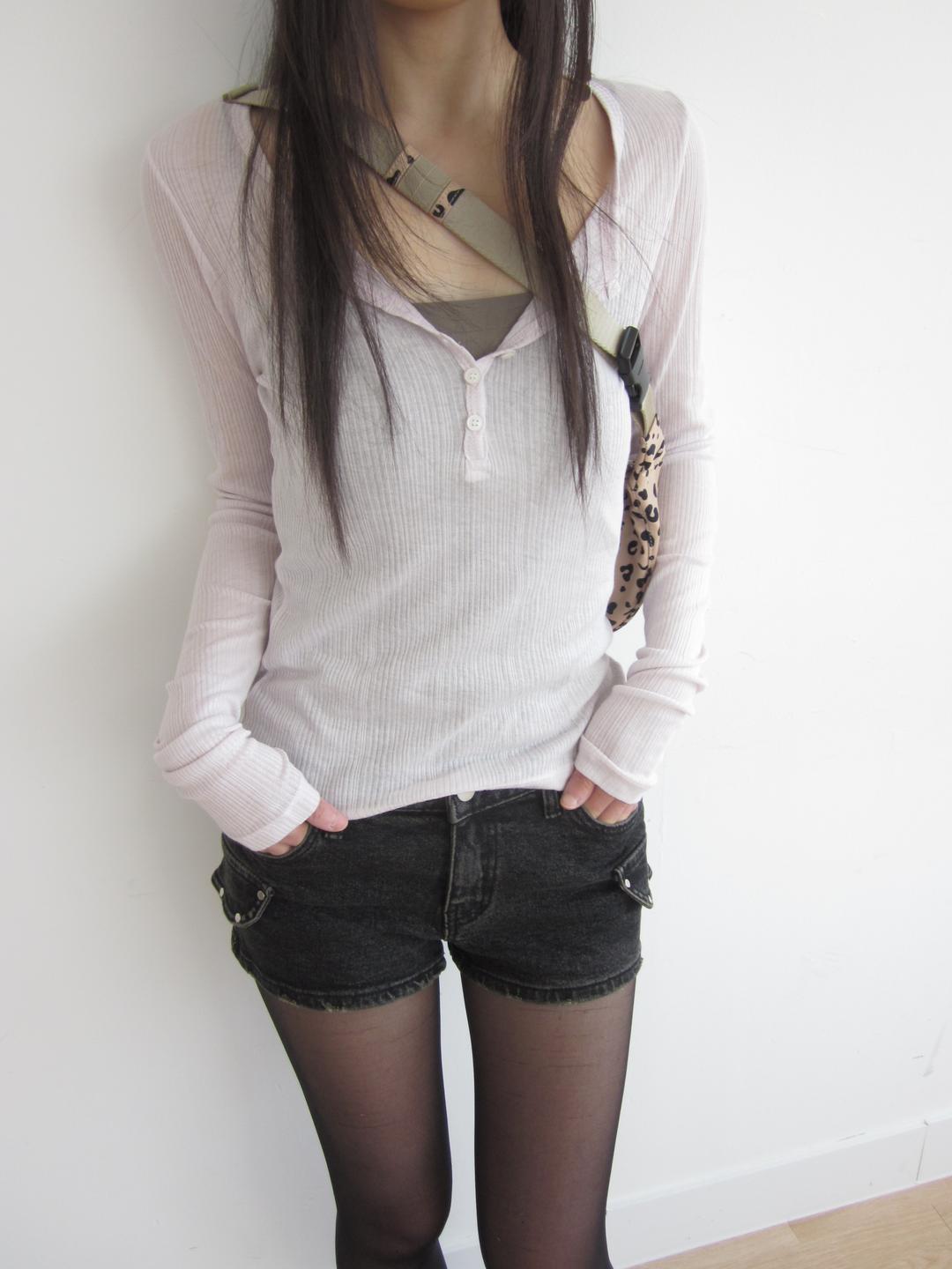 벨라 살안타 버튼티(3color)