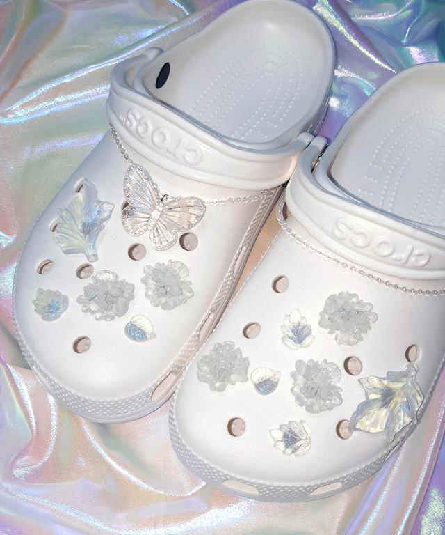 무배 [14pcs+키링] 오로라 청순 플라워 지비츠 나비 나뭇잎 홀로그램 체인 진주 웨딩 원피스룩 데이트룩 오피스룩 학생 화이트 청초한 레진 아트 핸드메이드 자체제작