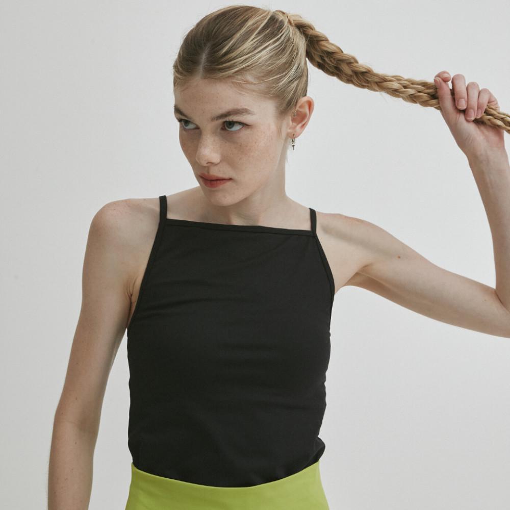 SUKHAA 수카 요가 스퀘어넥 스트랩 블랙 캐미탑 나시브라탑