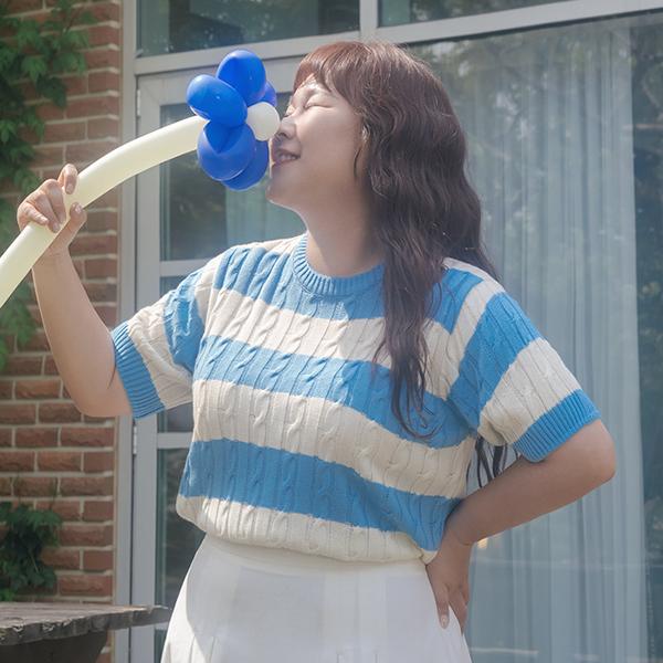 [제작] [김민경 화보]헤르토 스트라이프 꽈배기 배색 니트 70398 빅사이즈 여성의류