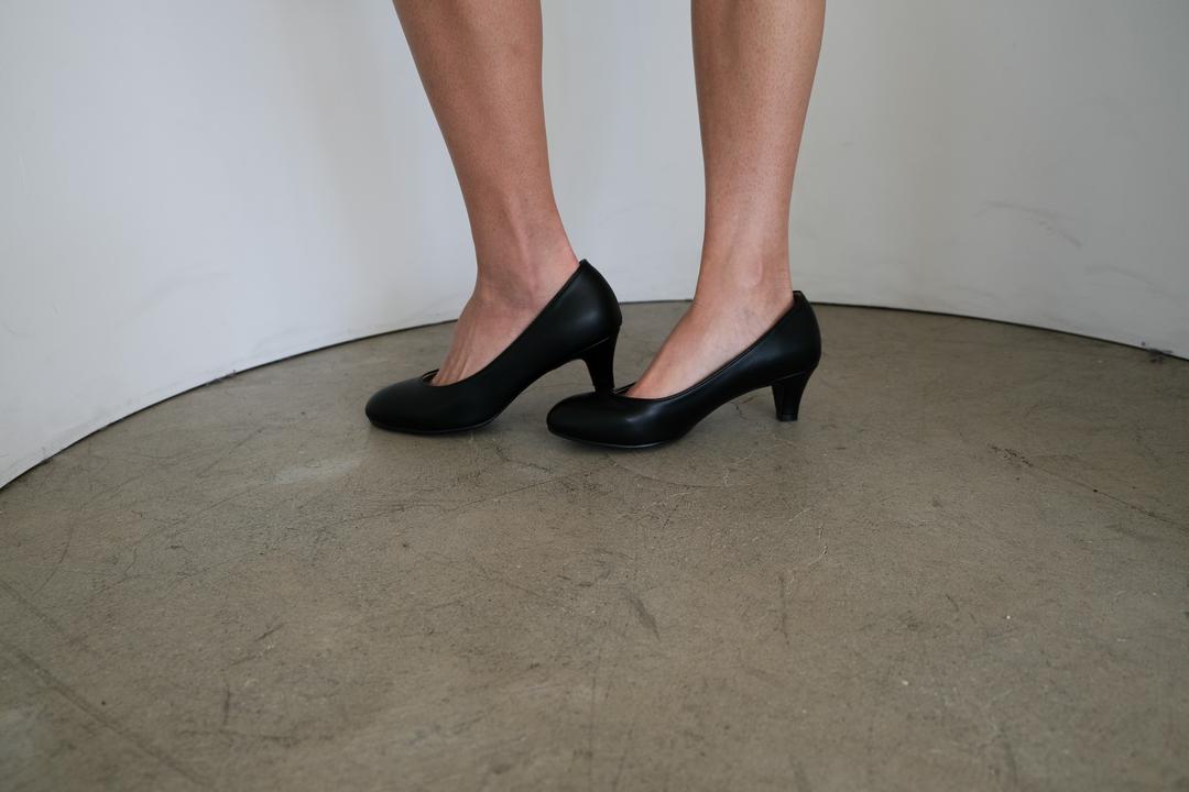 Classic Low Heels / Black