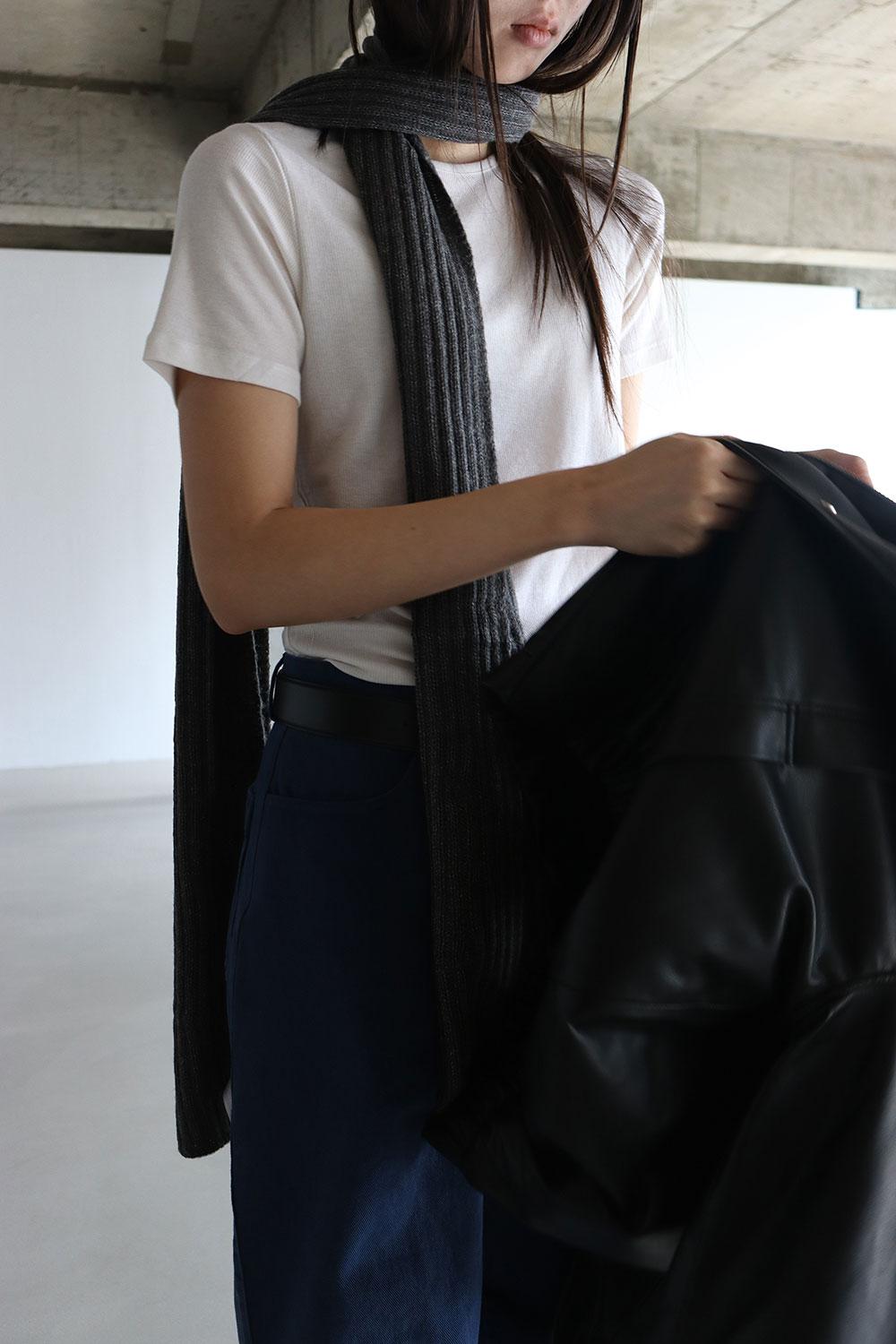 EDGE KNITTING MUFFLER