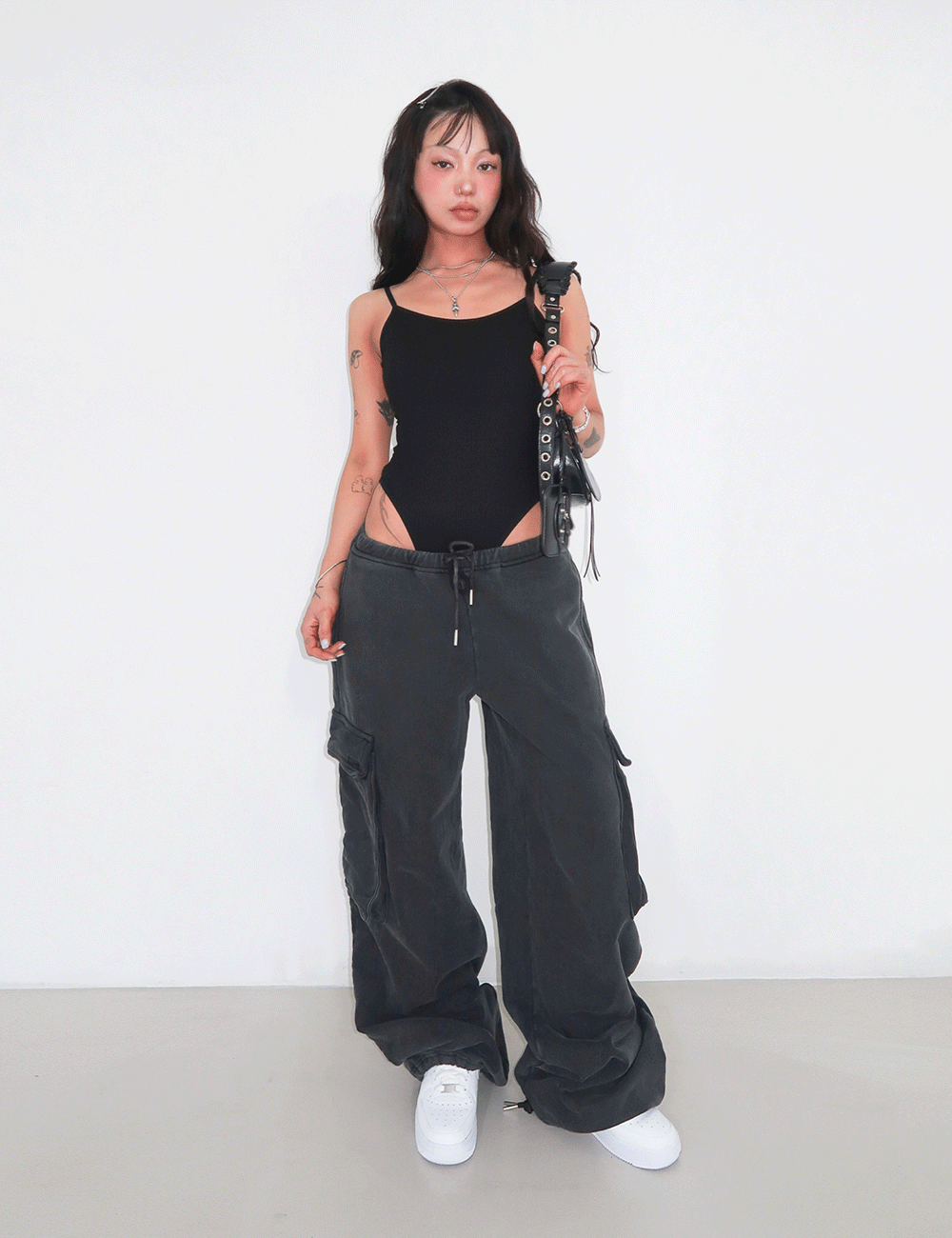 위위미유 PEPPER MAXI TRAINING PANTS / 페퍼 맥시 트레이닝 팬츠