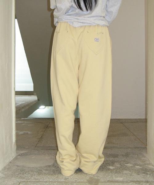 BACK HEART STITCH POCKET SWEAT JOGGER PANTS CREAM YELLOW