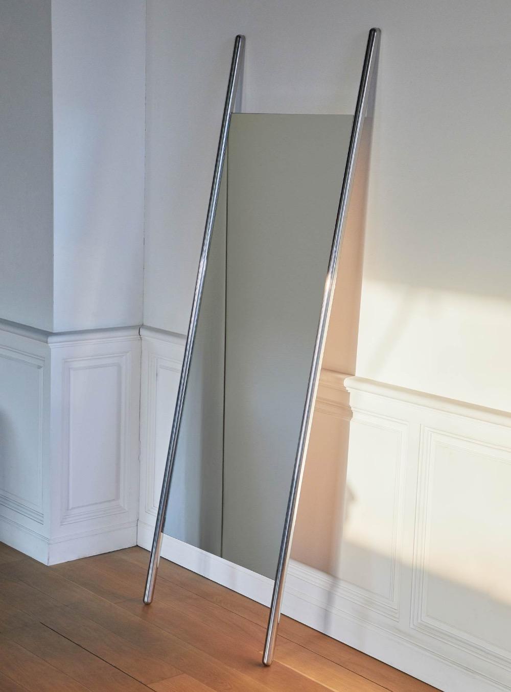 TUBE Mirror
