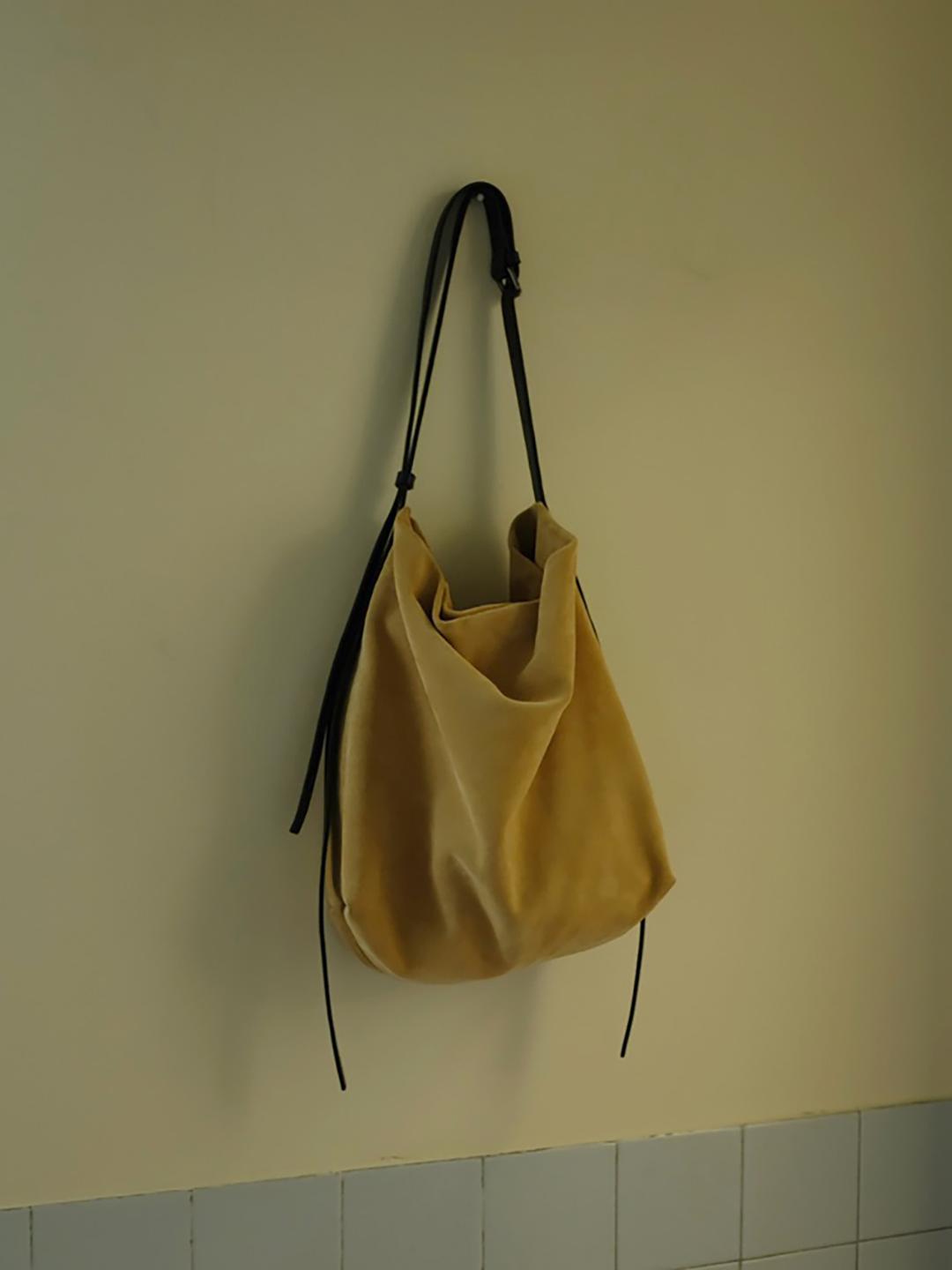 suede leather hobo bag (beige)