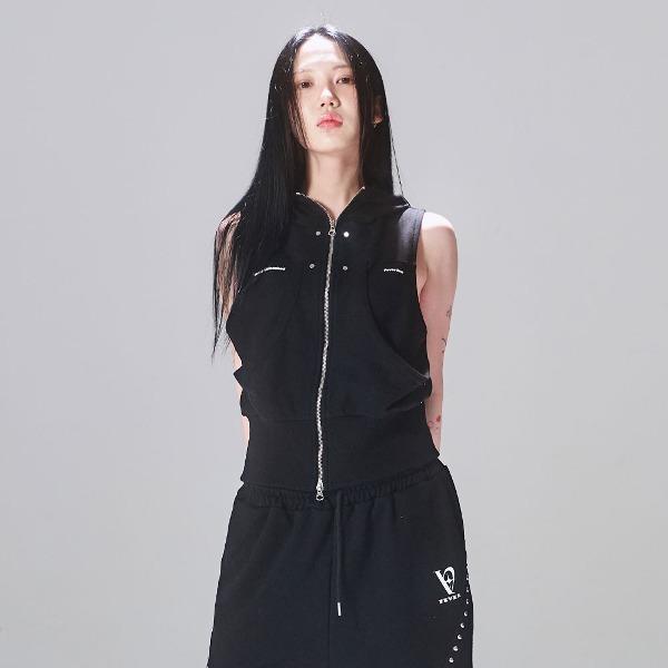 24 스터드 레터링 베스트 집업 블랙