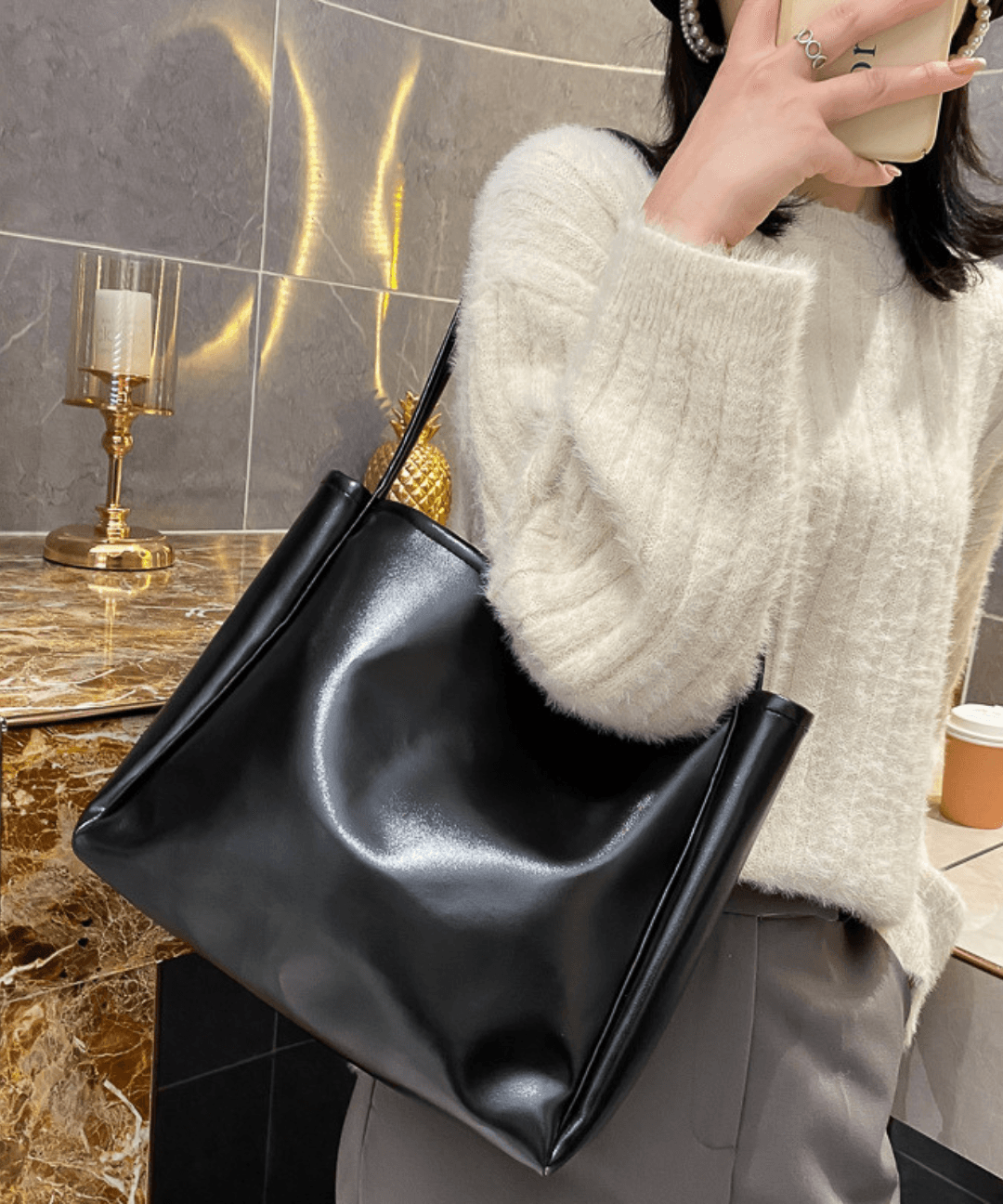 마일드프라이데이 데일리 숄더백 - 스퀘어 스트링 미디움 숄더백 레더가방 아이패드 휘뚜루템 가벼운가방 블랙 검정 가방