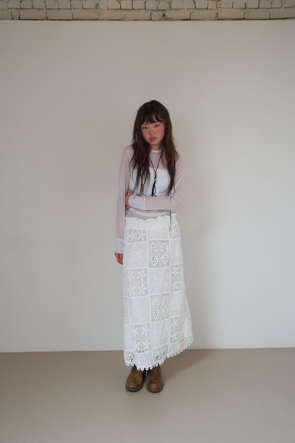 Piece of Lace Long Skirt / White