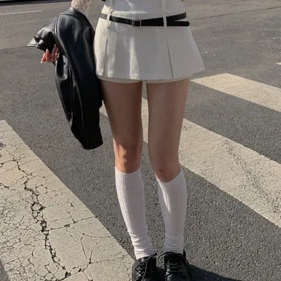 Belt pleated short skirt pants