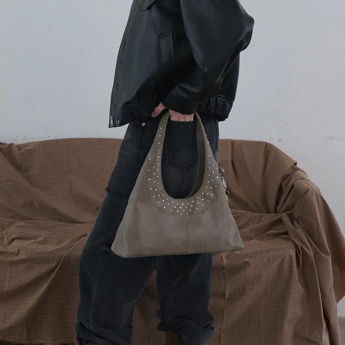 Giselle Shoulder in Hazel Brown UB5AB093-KR