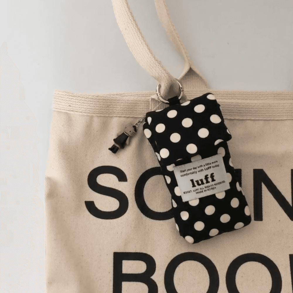 [예약판매 3월 4일 출고] Dot lip pouch