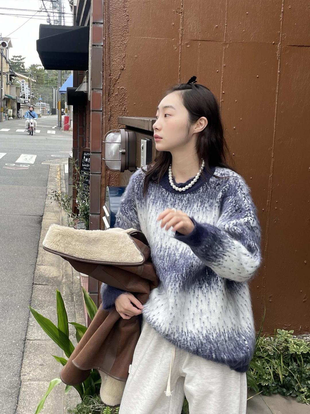 flake brush hair knit