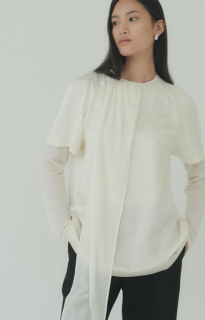 Silky Short-sleeve Blouse_Ivory