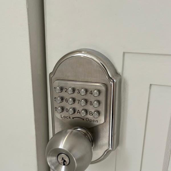 [SELECTED] Door Lock A (Number)