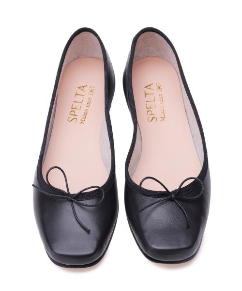 소피아 스퀘어 레더 플랫_블랙 칼라