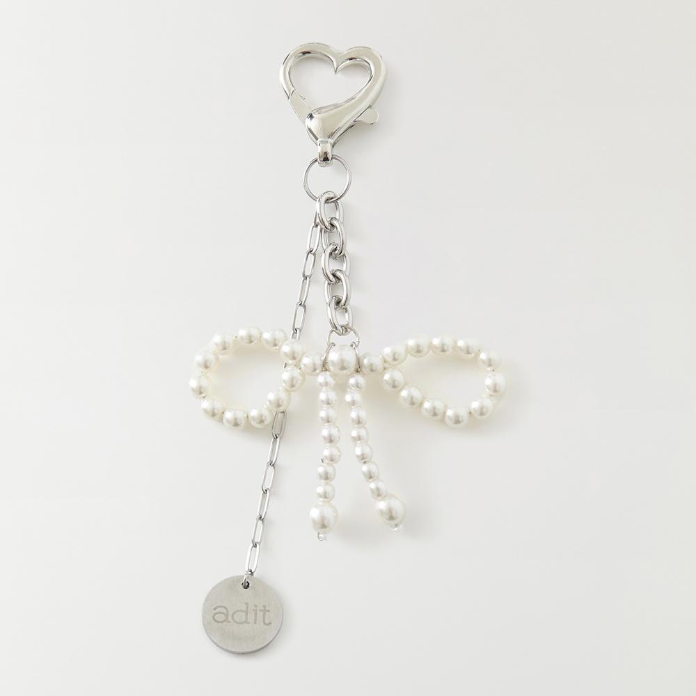 Pearl ribbon keyring