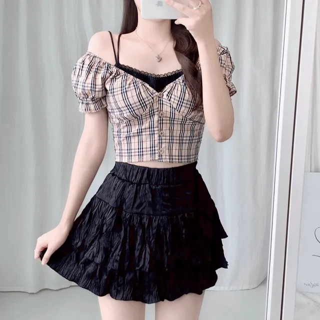 [오프숄더가능/하이틴무드] 버리 체크 오프숄더 크롭블라우스