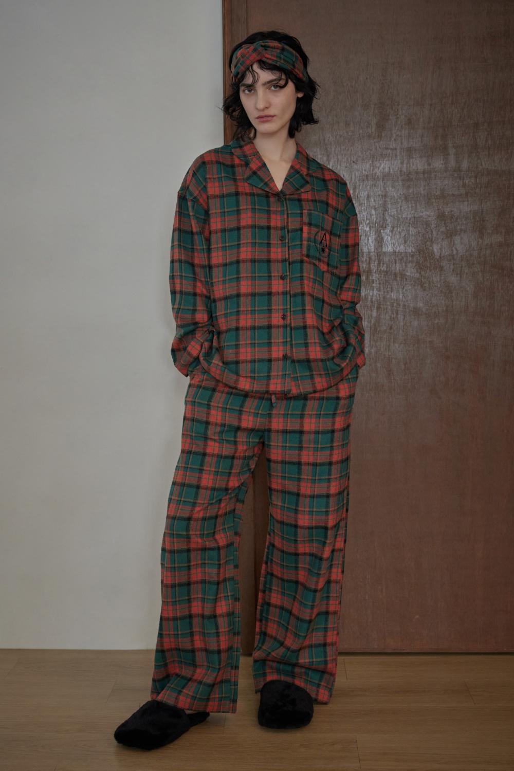 CLASSIC ROUND PAJAMA SET_tree check