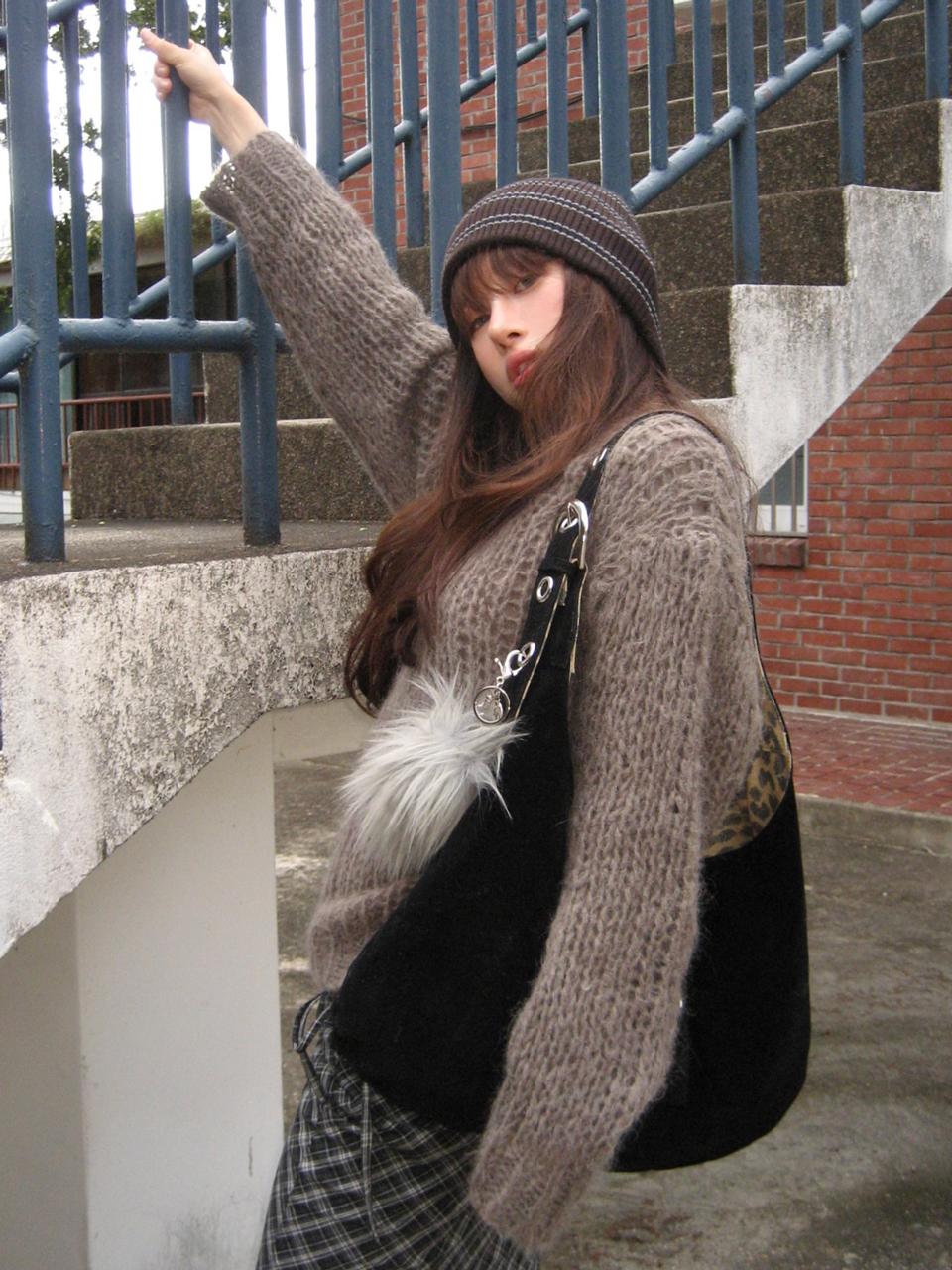 레터리 [유하PICK] 스웨이드 버클 리버시블 숄더백_3COLOR