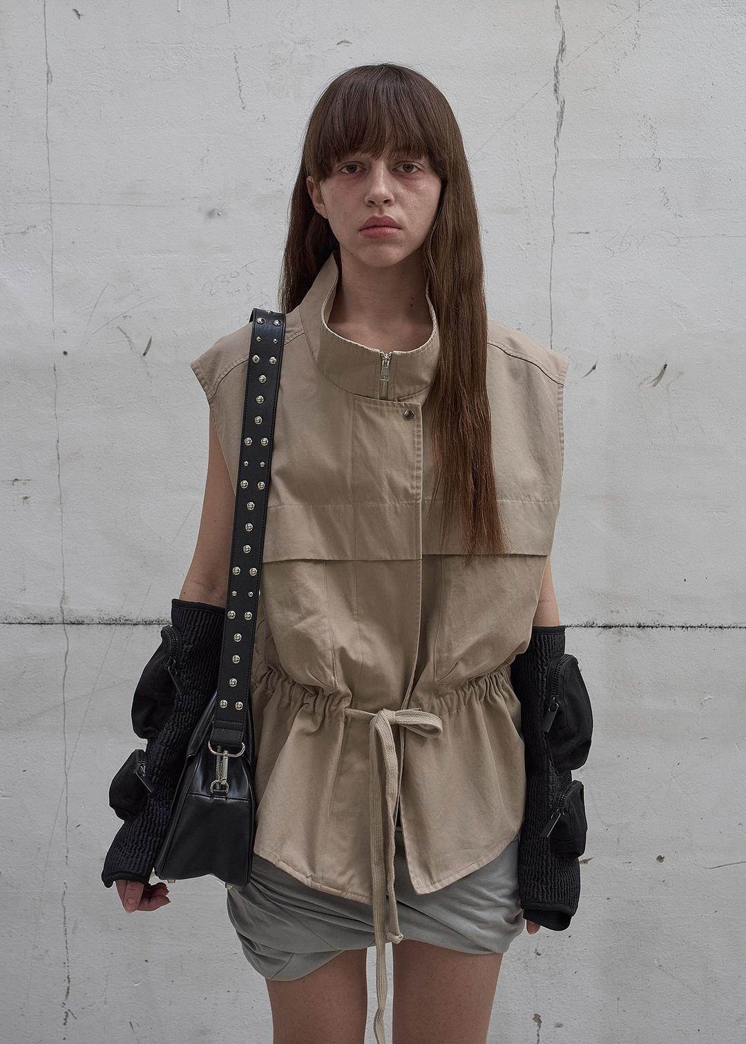 STUD-STRAP BAG (BLACK)