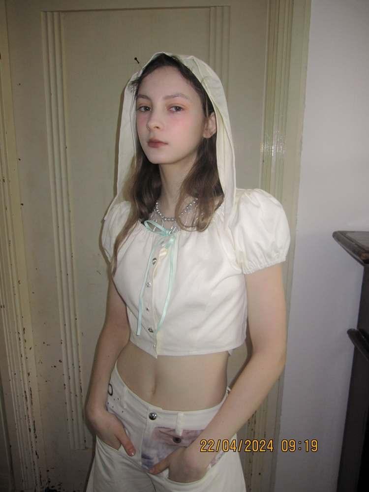 BUNNY EARS HOODED PUFF SLEEVE SHORT TOPS [S0000009033]