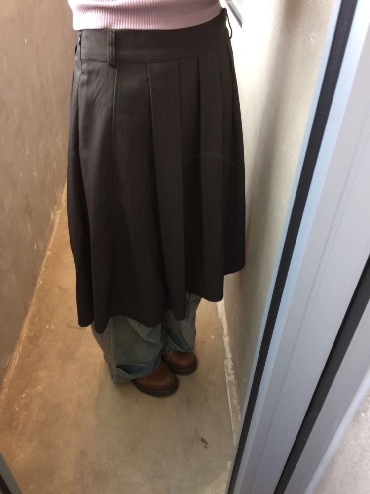 레이어드 컷팅 플리츠 뒷밴딩 미디 스커트 (2 color)