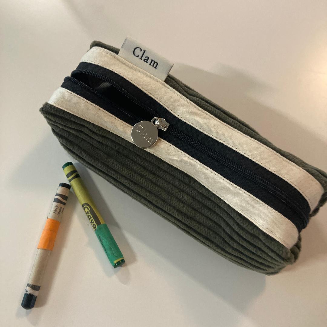 Clam round pencilcase _ Corduroy khaki