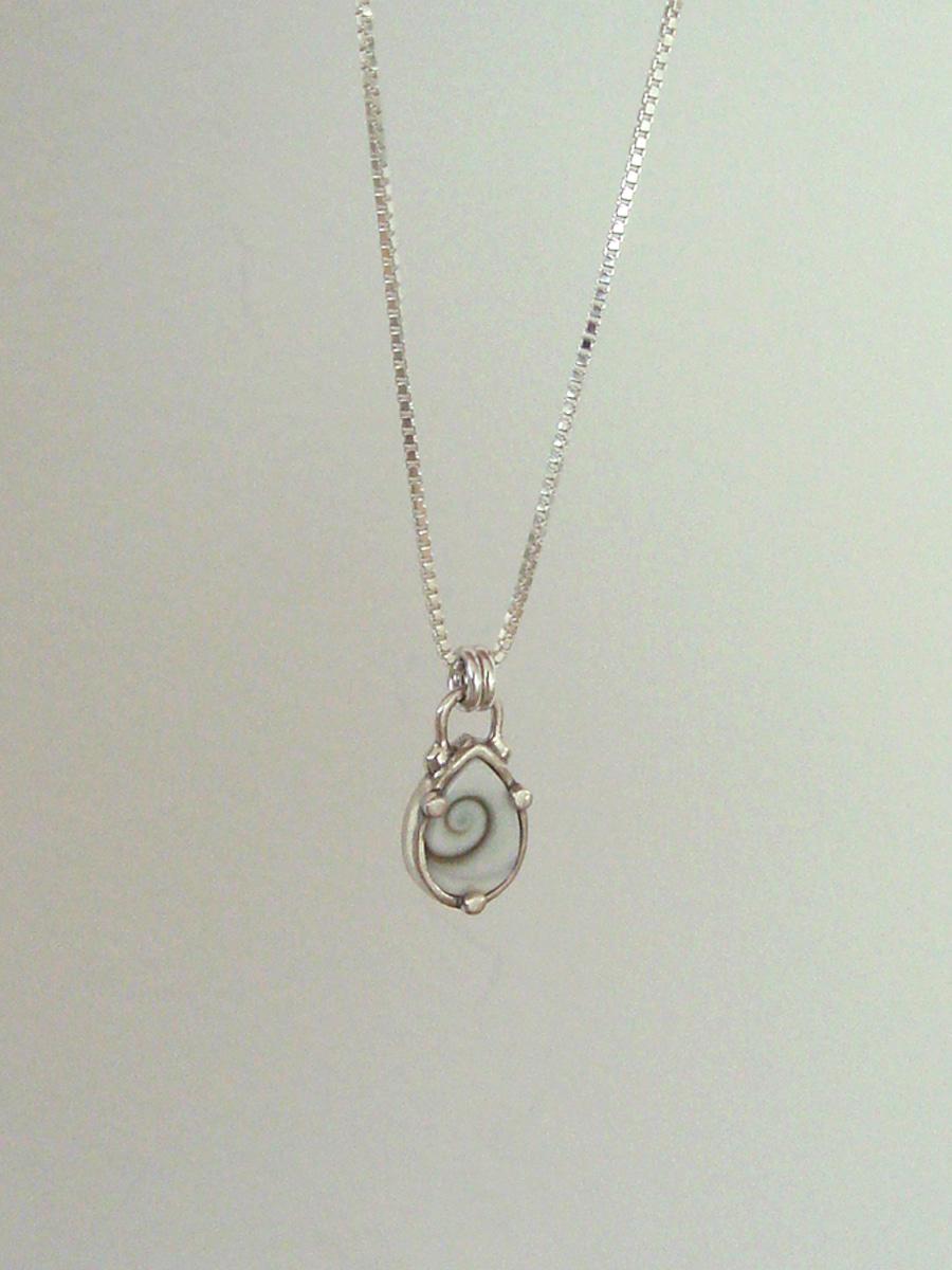 Shell spiral necklace