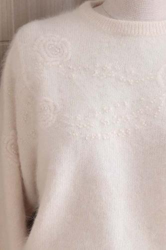 rose 앙고라 자수니트