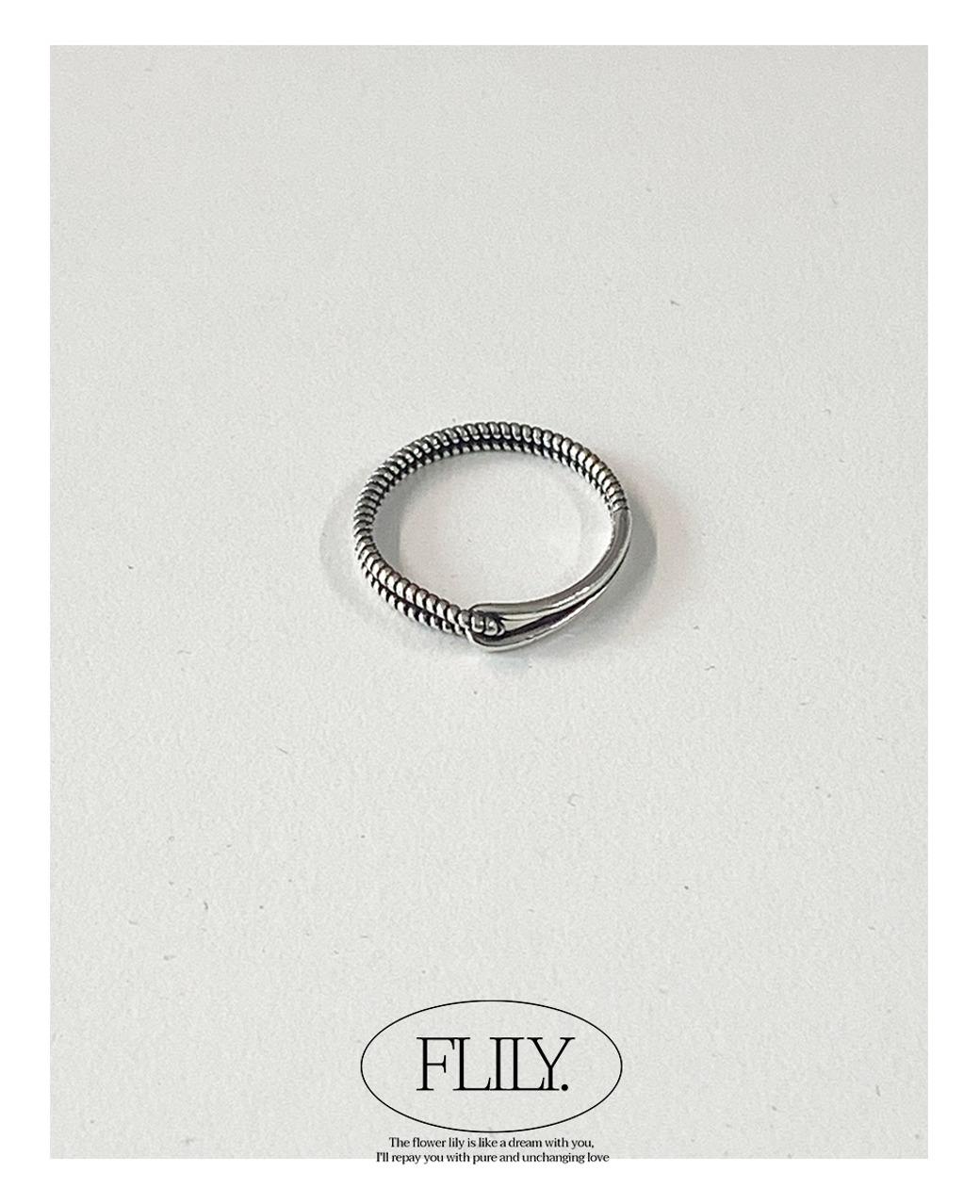NST. Vintage Twist Ring [Silver.925]