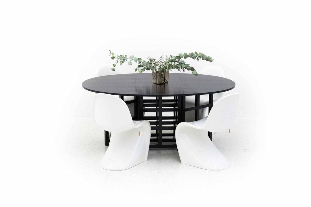 Charles Rennie Mackintosh 322 Tisch von Cassina