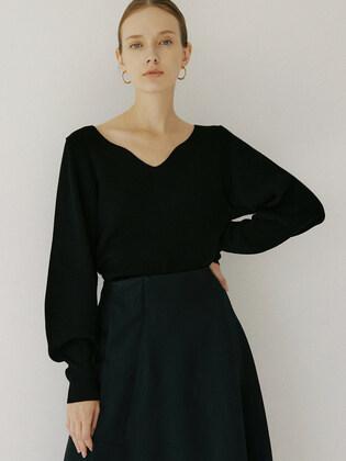 comos'563 volume heart neck knit (Black)