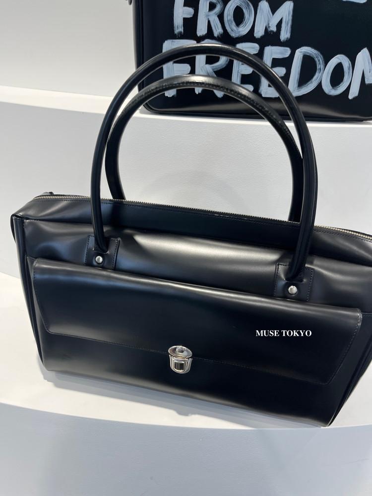 꼼데가르송  아오야마 오리지널 플랩 스티어 백 K273