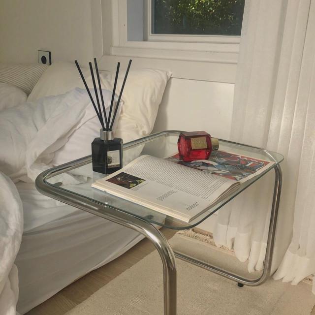 [모모피너츠] ﻿☆무료배송☆ 유리 사이드테이블 (2size) 침대 협탁 미니테이블 이동식 베드테이블