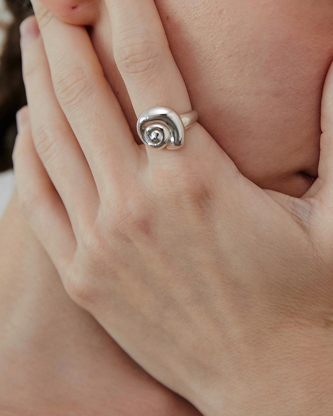 Spiral ring