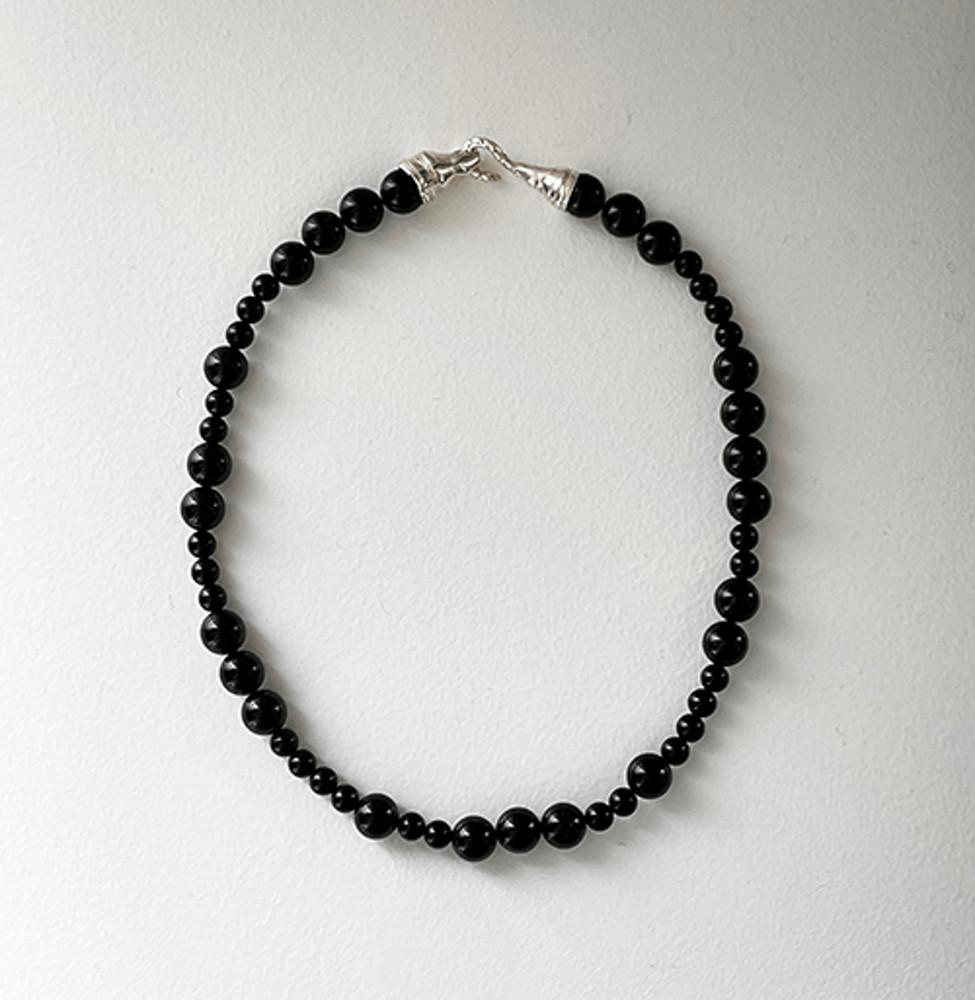 onyx hook necklace