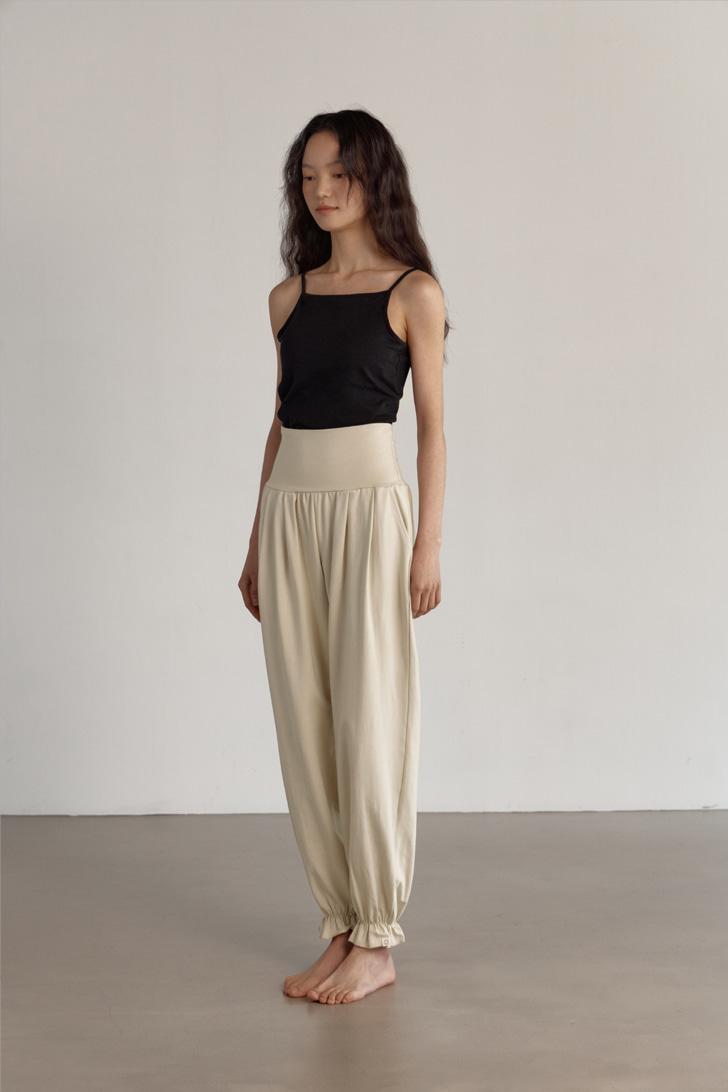 Sweet shirring jogger pants (Beige)