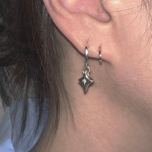 STAR ONE TOUCH EARRINGS