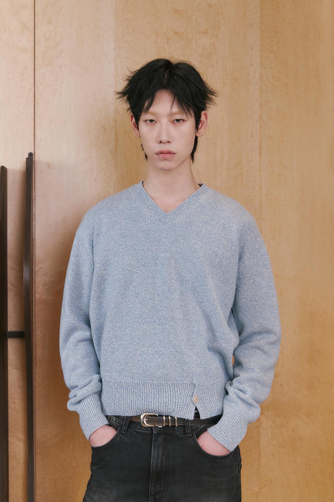 High Tide V-neck Knit - Pastel Blue