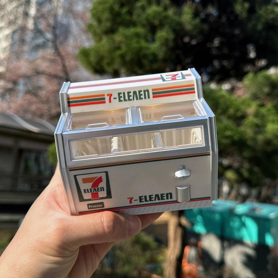 일본 세븐일레븐 냉장고 미니어쳐 인테리어소품 편의점 냉동고 마그넷 자석 가챠
