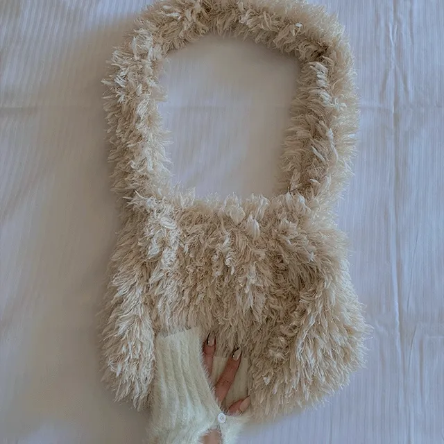 Knit fur shoulder bag