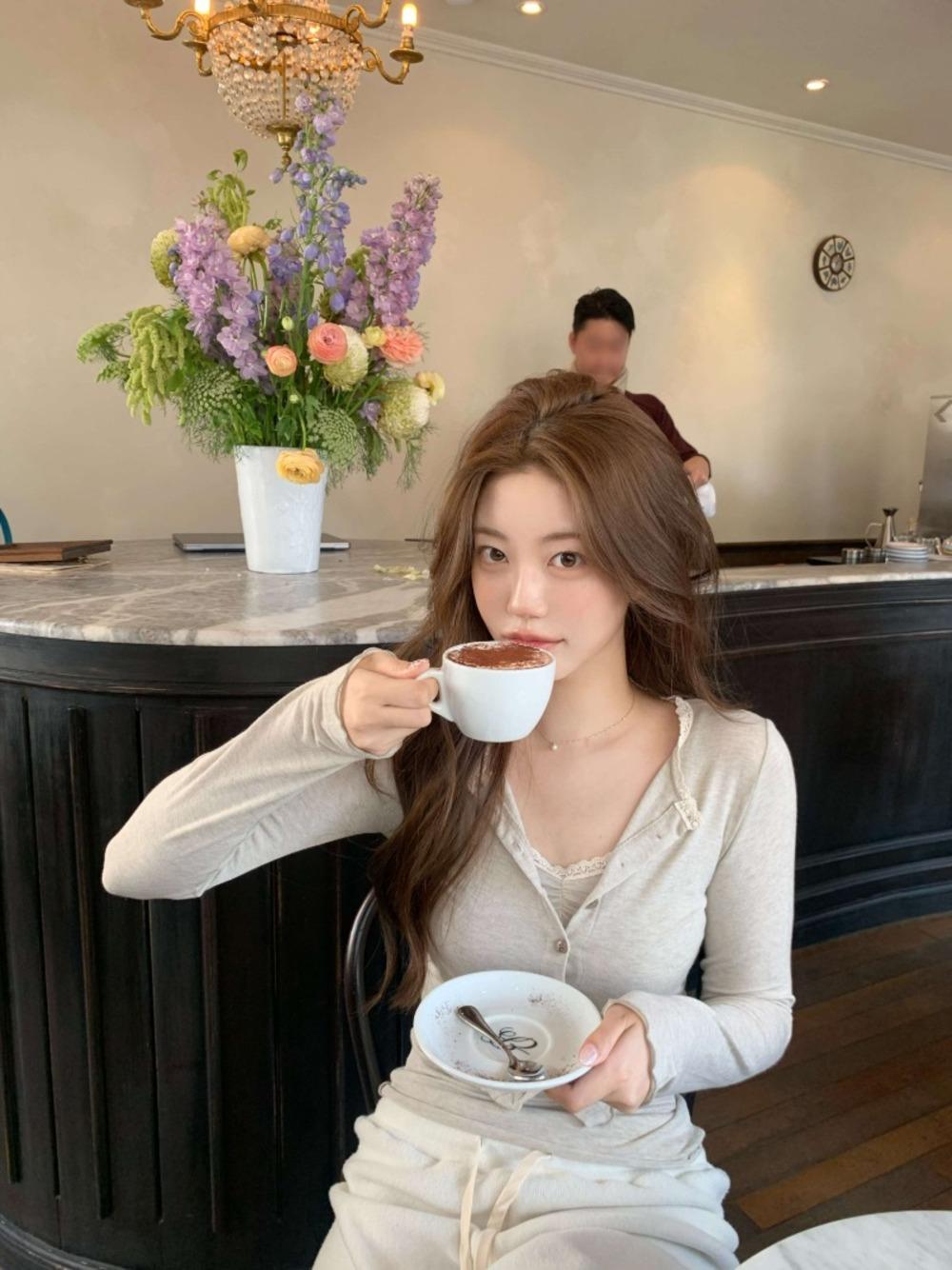 제니오 루나 레이스 슬리브리스/가디건_베이지