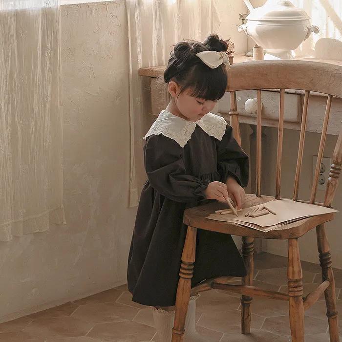 쪼꼬미의 사랑스러움은 타고난거죠 - 유아 레이스 카라 원피스