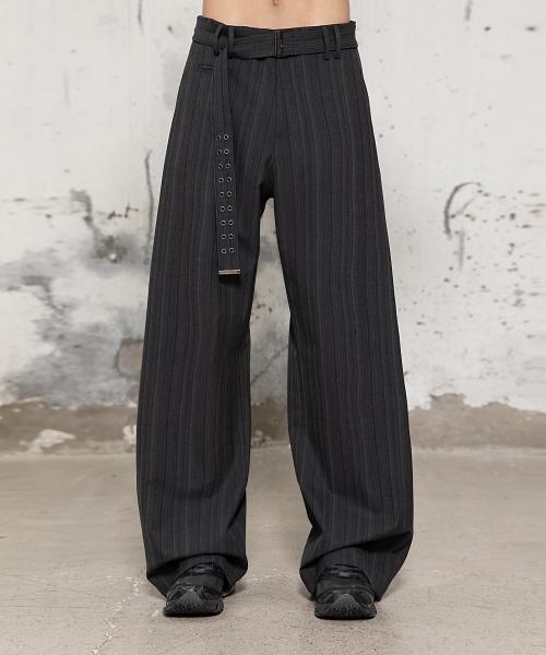 에일로 벨티드 팬츠 [차콜 멀티 스트라이프]