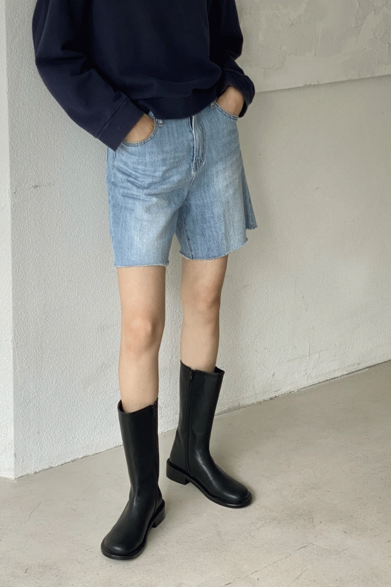 [당일발송] 라운드 하프 미들 부츠 ( 2color )