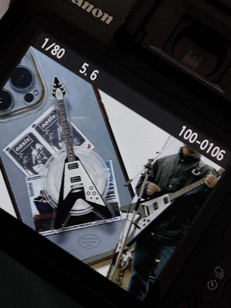 [플라잉V] 밴드 일렉기타 핸드폰 휴대폰 거치대 오아시스