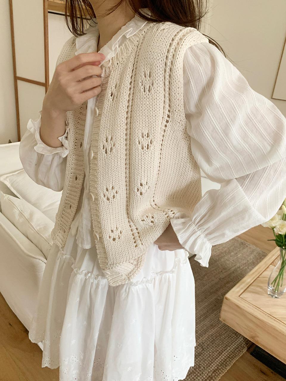 Spring cotton knit vest