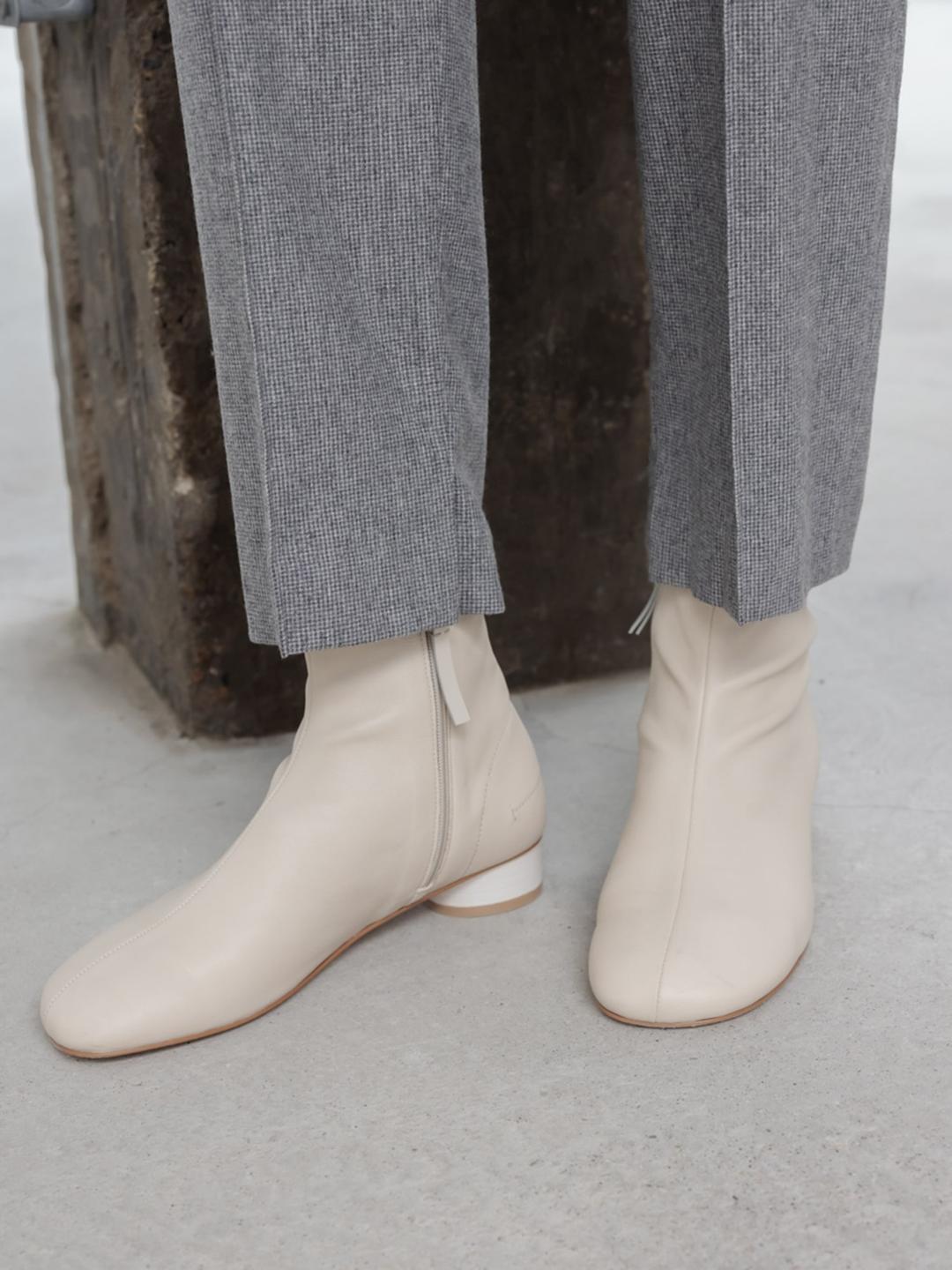 Comfort Lambskin Ankle Boots - Ivory