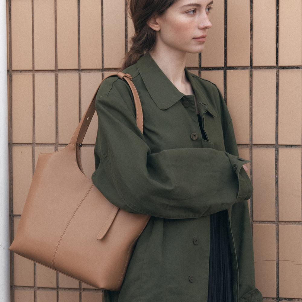 90 Veneta Bag Medium Beige  [New 15%] Preorder 3월11일   / 순차발송 (정상가 258000원)